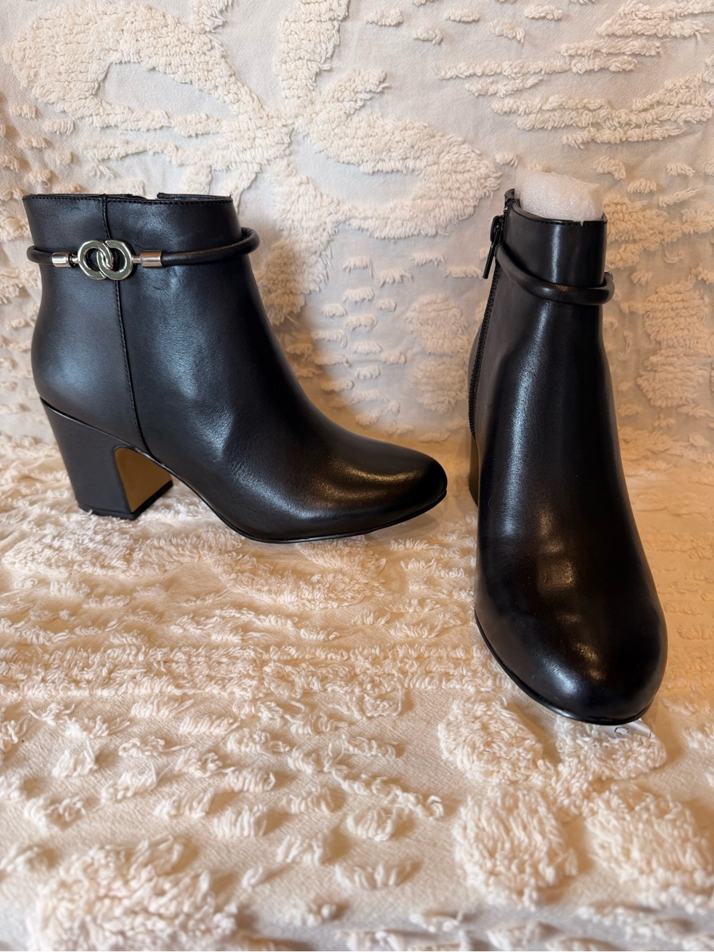 Bella Vita Classic Black Leather Ankle Booties with Ring Accent #689